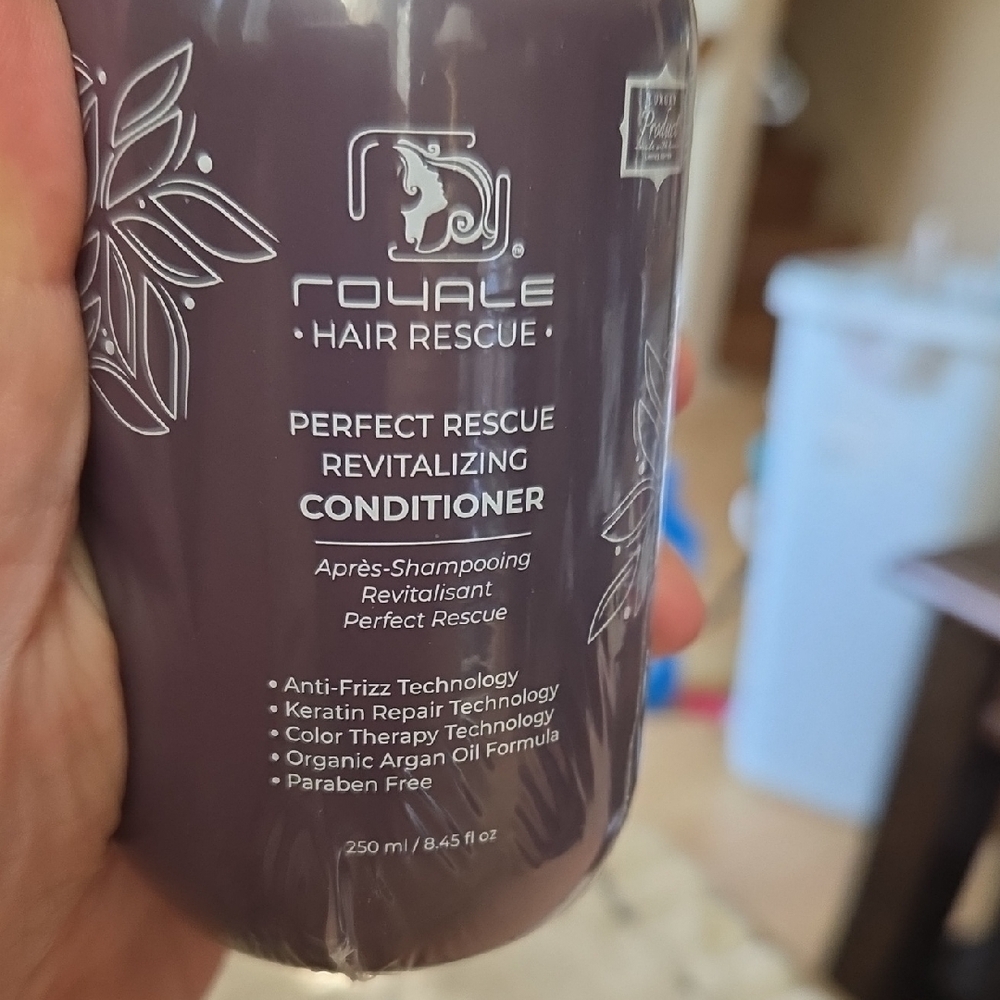 Royale Perfect Rescue Revitalizing Conditioner — Purple - Picture 4 of 4
